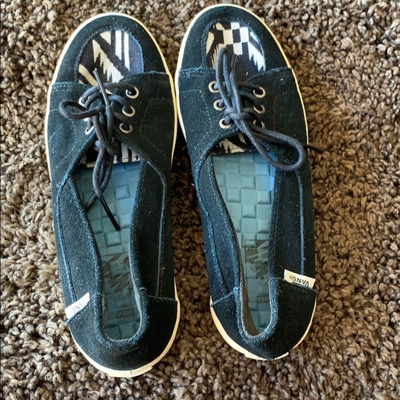 Vans - Picture 4 of 5